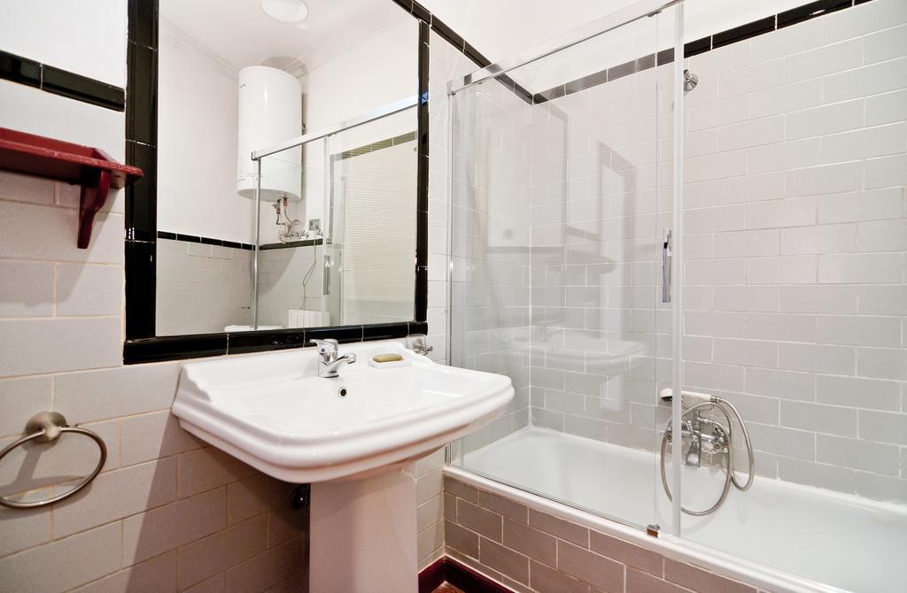 Apartamentos Madrid Retiro Δωμάτιο φωτογραφία